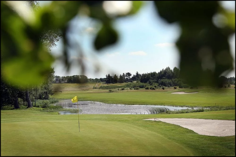 golfklubber holder fast i rekordstor tilslutning -